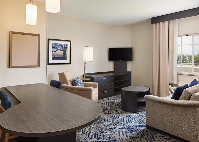 Candlewood Charleston-northwoods By Ihg